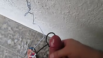 Masturbacija Do Elektro Zvoka Cumshot