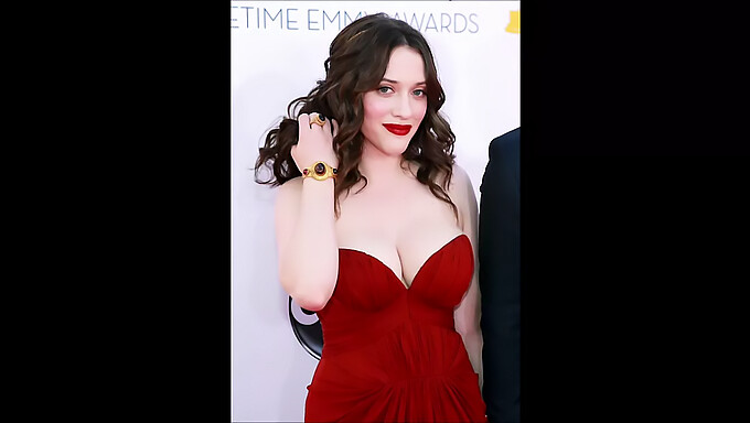 Tonton Payudara Besar Kat Dennings Meloncat-Loncat.