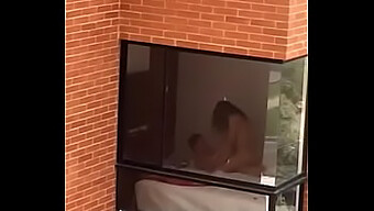 Novia Caught By The Window: Colombian Maid Caught With Her Employer