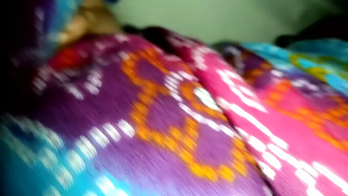 Indian Bhabhi'S Mature Boobs And Sucking Skills In A Hardcore Night