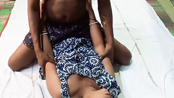 Niña India Amateur De 18 Años Recibe Una Garganta Llena Por Su Marido