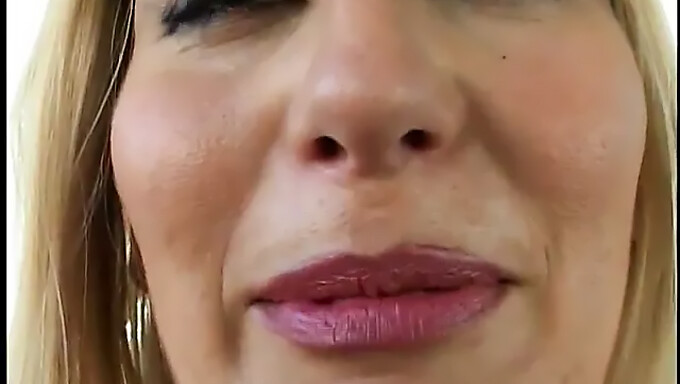 Watch As This Stunning Porn Star Gives An Amazing Blowjob And Fucks With Her Mouth