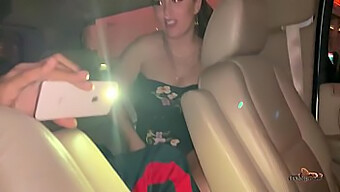 Brünette Helena Price Gibt Coach Cardher Im Bus Einen Blowjob